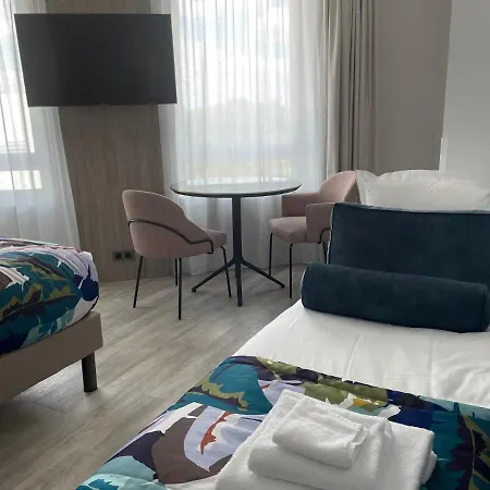 Апарт-отель Citadines Confluent