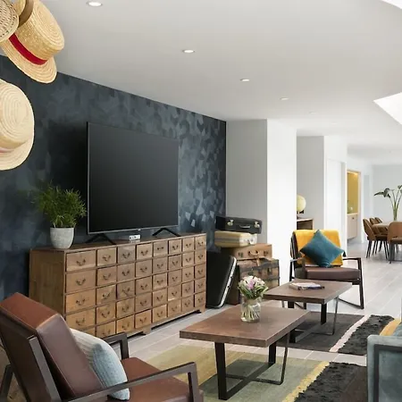 Citadines Confluent Apartahotel 4*